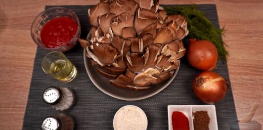 Фото приготовления рецепта: Вешенки в томатном соусе - шаг №1