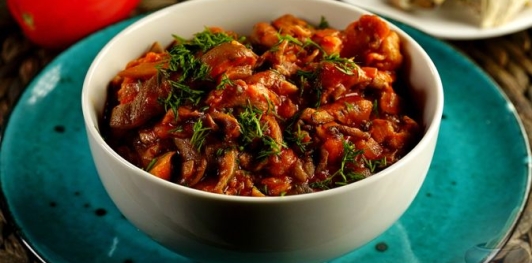 Фото приготовления рецепта: Вешенки в томатном соусе - шаг №19