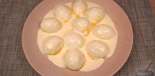 Фото приготовления рецепта: Заливные фаршированные яйца - шаг №16