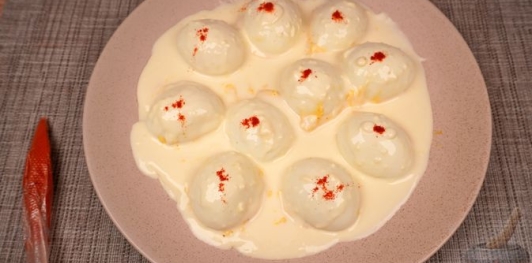 Фото приготовления рецепта: Заливные фаршированные яйца - шаг №18