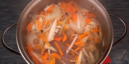 Фото приготовления рецепта: Жаркое из телятины «под кабанину» - шаг №9