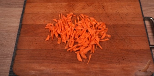 Фото приготовления рецепта: Жаркое из телятины «под кабанину» - шаг №4