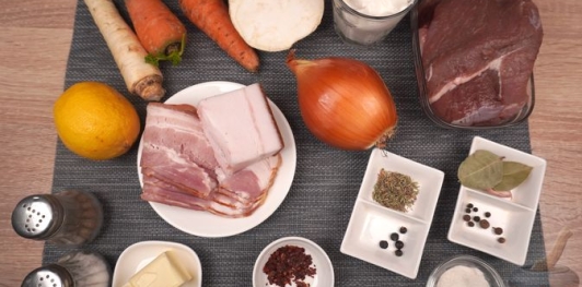 Фото приготовления рецепта: Жаркое из телятины «под кабанину» - шаг №1