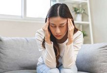 Врач Комаров: мигрень не стоит лечить колой