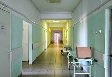 Три недели на искусственной почке: красноярские врачи поставили на ноги мальчика с редкой болезнью