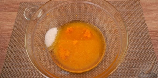 Фото приготовления рецепта: Брускетты с анчоусами в цитрусовом маринаде, с фетой и оливками - шаг №12