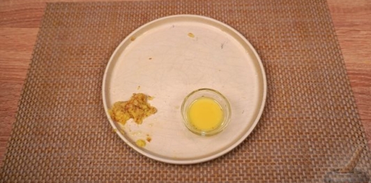 Фото приготовления рецепта: Брускетты с анчоусами в цитрусовом маринаде, с фетой и оливками - шаг №15