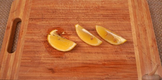 Фото приготовления рецепта: Брускетты с анчоусами в цитрусовом маринаде, с фетой и оливками - шаг №30