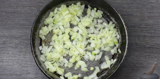 Фото приготовления рецепта: Cалат "Пасхальный венок" - шаг №5