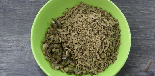 Фото приготовления рецепта: Cалат "Пасхальный венок" - шаг №14