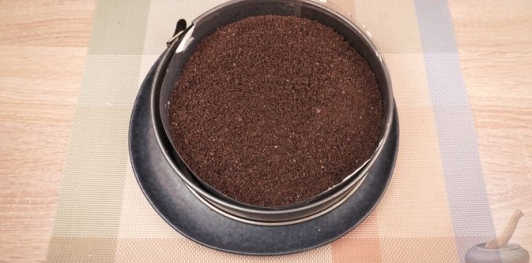 Фото приготовления рецепта: Чизкейк Орео (без выпечки) - шаг №14