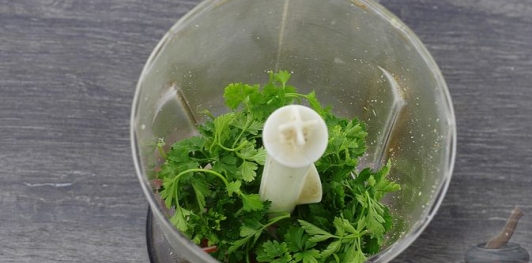 Фото приготовления рецепта: Домашние крабовые сухарики - шаг №5