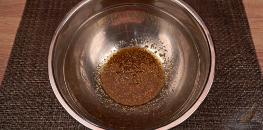 Фото приготовления рецепта: Гирос со сладким перцем, помидорами, луком и фетой - шаг №4