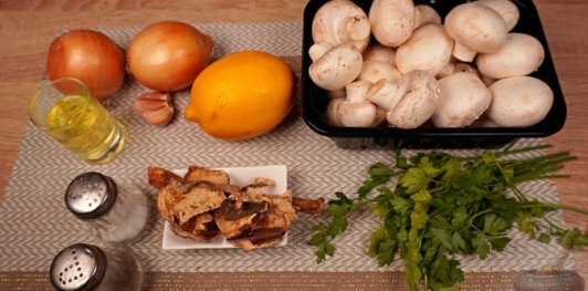 Фото приготовления рецепта: Икра грибная - шаг №1