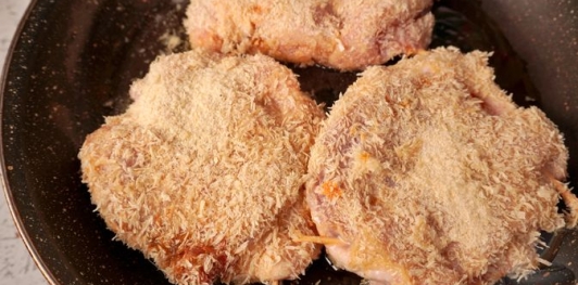 Фото приготовления рецепта: Кармашки из свинины с лечо - шаг №18