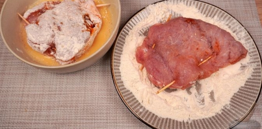 Фото приготовления рецепта: Кармашки из свинины с лечо - шаг №16