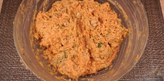 Фото приготовления рецепта: Карп, фаршированный грибами (в духовке) - шаг №18