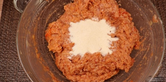 Фото приготовления рецепта: Карп, фаршированный грибами (в духовке) - шаг №15