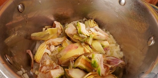 Фото приготовления рецепта: Крем-суп из артишоков - шаг №9