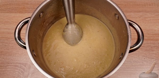 Фото приготовления рецепта: Крем-суп из артишоков - шаг №12