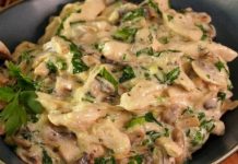 Курица в сливочном соусе с грибами и черемшой