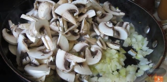 Фото приготовления рецепта: Ленивые бризоли - шаг №6