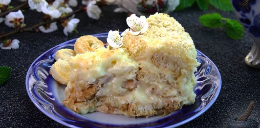 Фото приготовления рецепта: Ленивый наполеон из печенья - шаг №19