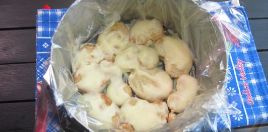 Фото приготовления рецепта: Ленивый наполеон из печенья - шаг №12