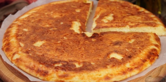 Фото приготовления рецепта: Ленивый сырный хачапури на сковороде - шаг №25