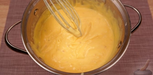 Фото приготовления рецепта: Маковый торт c масляно-заварным кремом - шаг №15