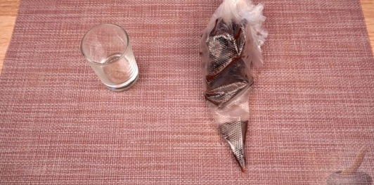 Фото приготовления рецепта: Маковый торт c масляно-заварным кремом - шаг №21