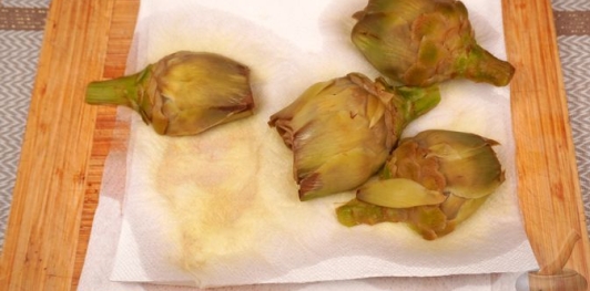 Фото приготовления рецепта: Маринованные артишоки - шаг №10