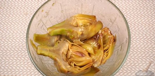 Фото приготовления рецепта: Маринованные артишоки - шаг №12