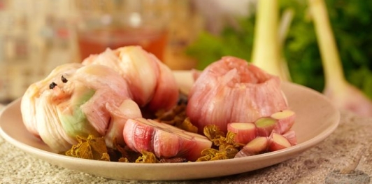 Фото приготовления рецепта: Маринованный молодой чеснок - шаг №15