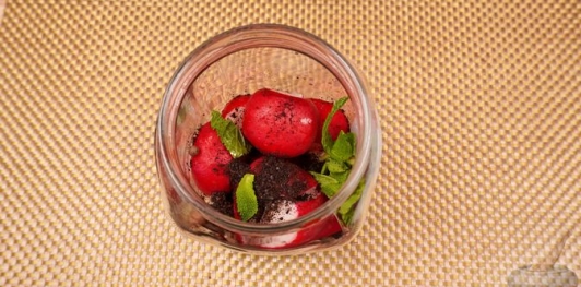 Фото приготовления рецепта: Маринованный редис - шаг №6