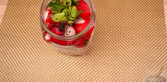 Фото приготовления рецепта: Маринованный редис - шаг №8