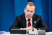 Медведев призвал единороссов не давать гражданам неисполнимых обещаний