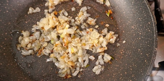 Фото приготовления рецепта: Мясные котлеты с зелёной чечевицей - шаг №13