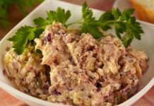 Намазка из рыбных консервов, с огурцами и плавленым сыром