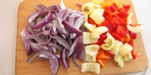 Фото приготовления рецепта: Овощи, запечённые с сыром - шаг №5