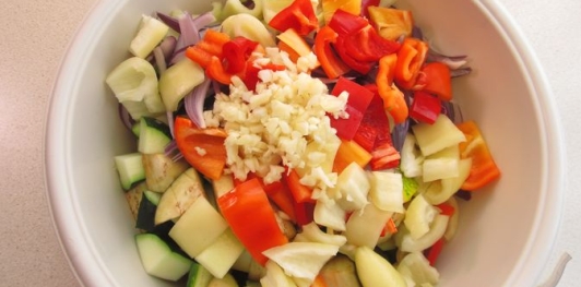 Фото приготовления рецепта: Овощи, запечённые с сыром - шаг №7