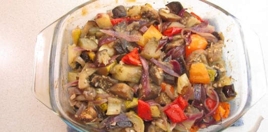 Фото приготовления рецепта: Овощи, запечённые с сыром - шаг №11