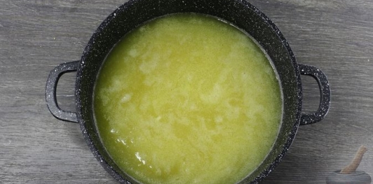 Фото приготовления рецепта: Овощной суп с черемшой - шаг №10