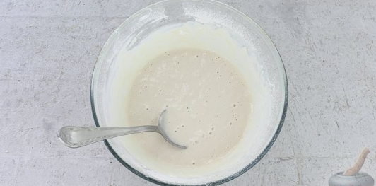 Фото приготовления рецепта: Пасхальные бабы на сливках и желтках - шаг №4