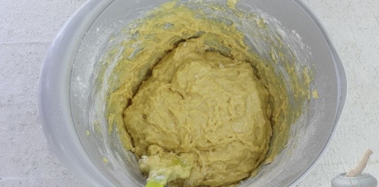 Фото приготовления рецепта: Пасхальные бабы на сливках и желтках - шаг №11