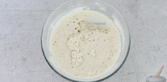 Фото приготовления рецепта: Пасхальные бабы на сливках и желтках - шаг №5