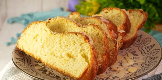 Фото приготовления рецепта: Пасхальный чорег (турецкий кулич-косичка) - шаг №35