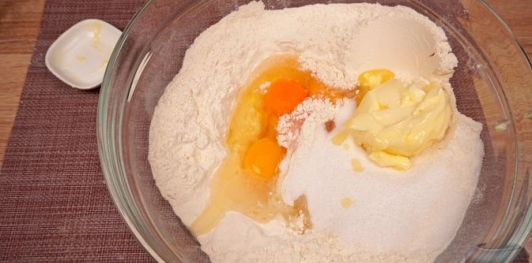 Фото приготовления рецепта: Пасхальный чорег (турецкий кулич-косичка) - шаг №9