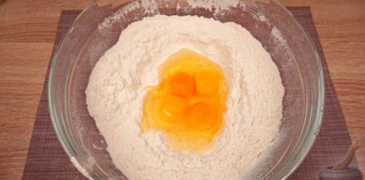 Фото приготовления рецепта: Пасхальный чорег (турецкий кулич-косичка) - шаг №7