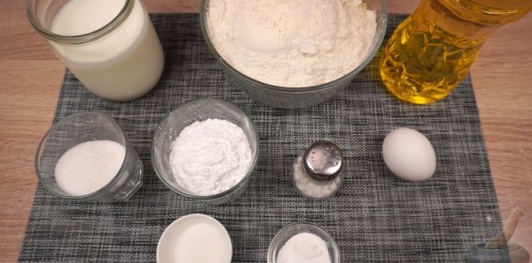 Фото приготовления рецепта: Печенье "Крылья ангела" (на кефире) - шаг №1